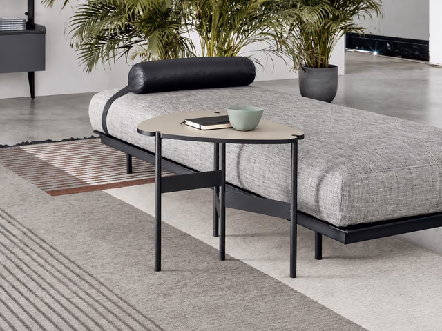 Plectrum Coffee Table by Tomasella